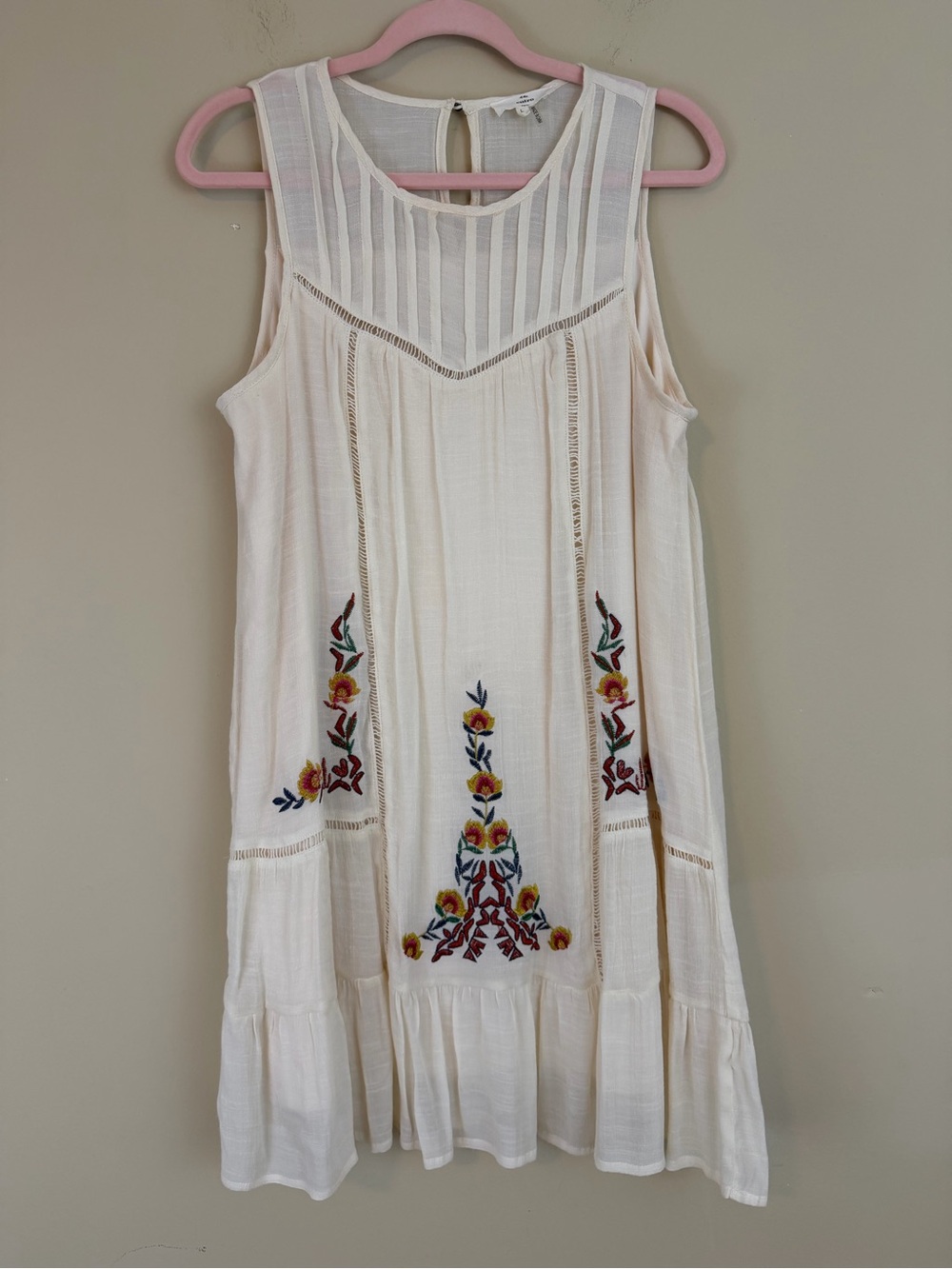 Entro sleeveless Embroidered mini dress pleated Large